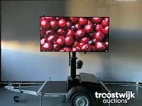 Viplex p8 tekstkar led scherm op aanhangwagen op accu,s en 220volt - afbeelding 36 van  49