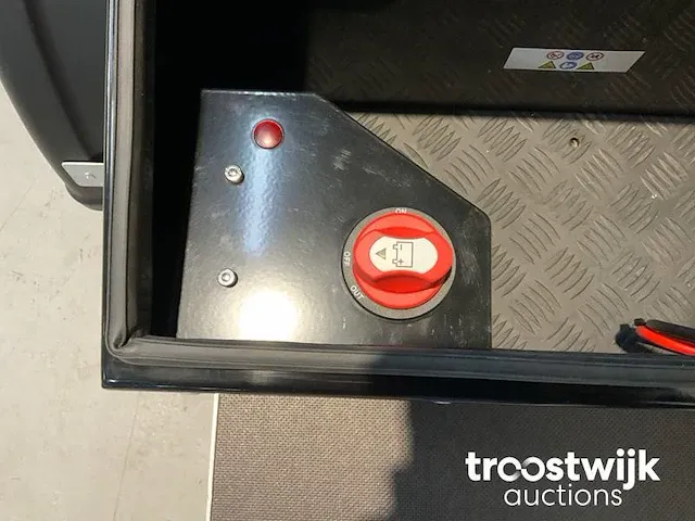 Viplex p8 tekstkar led scherm op aanhangwagen op accu,s en 220volt - afbeelding 45 van  49