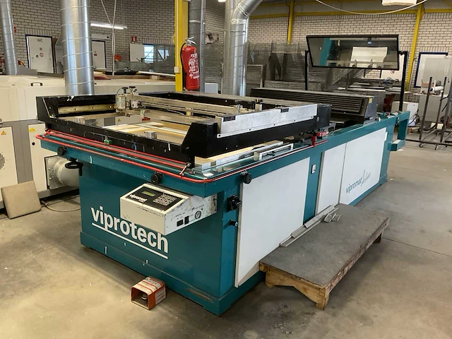 Viprotech inline zeefdrukmachine, 3/4 automaat - afbeelding 1 van  10