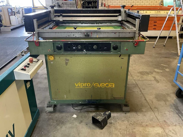 Viprotech v-mat 1 zeefdrukmachine, halfautomaat - afbeelding 1 van  8