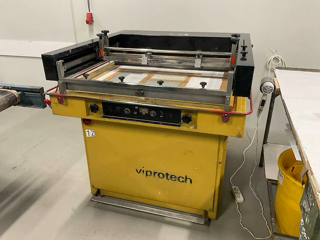 Viprotech v-mat semi automatische zeefdrukmachine - afbeelding 1 van  9