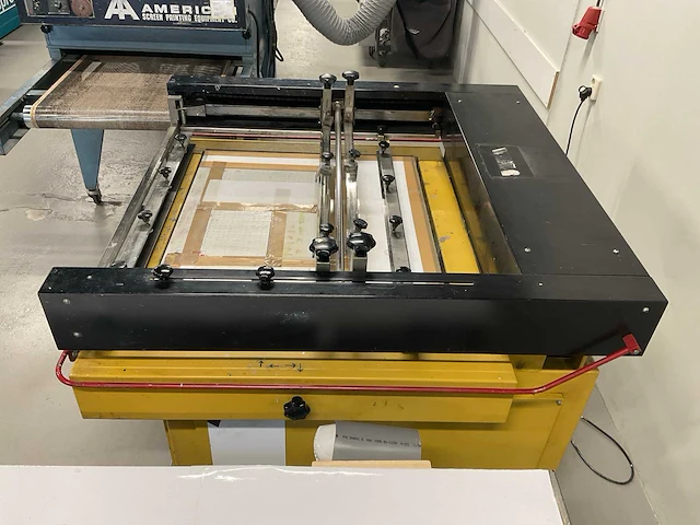 Viprotech v-mat semi automatische zeefdrukmachine - afbeelding 5 van  9