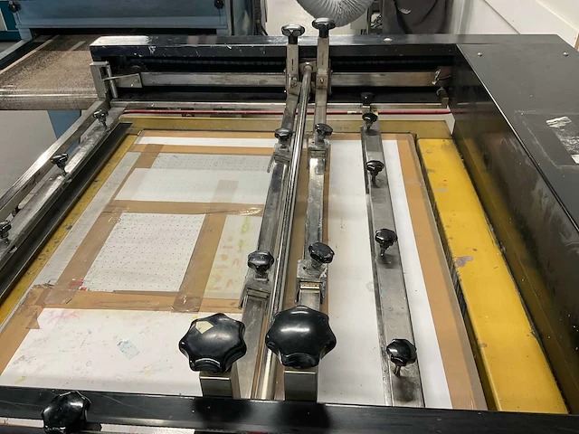 Viprotech v-mat semi automatische zeefdrukmachine - afbeelding 7 van  9