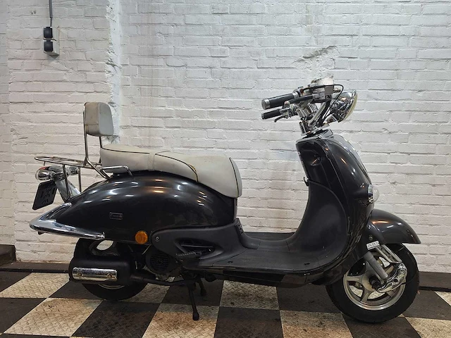 Viraggio grande retro 25 km snorscooter 4takt - afbeelding 6 van  7