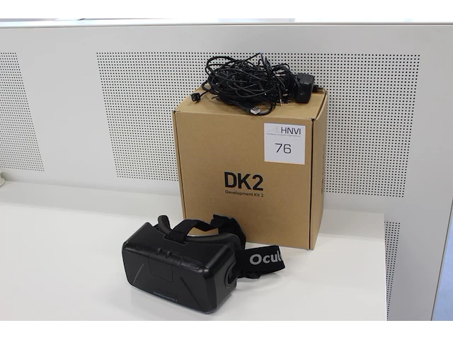 Virtual reality headmounted display oculus dk2. - afbeelding 1 van  3