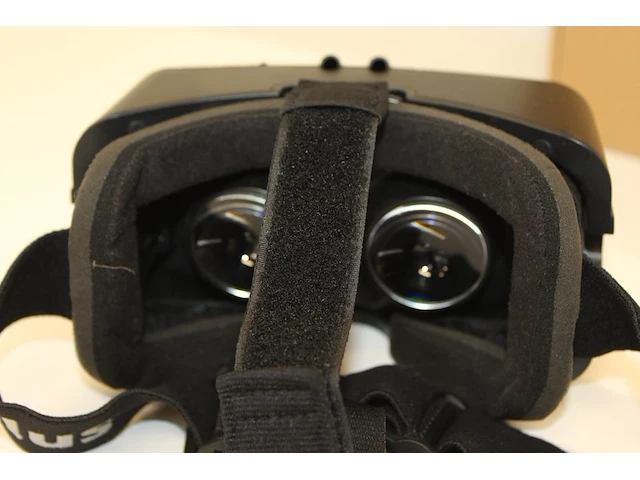 Virtual reality headmounted display oculus dk2. - afbeelding 3 van  3