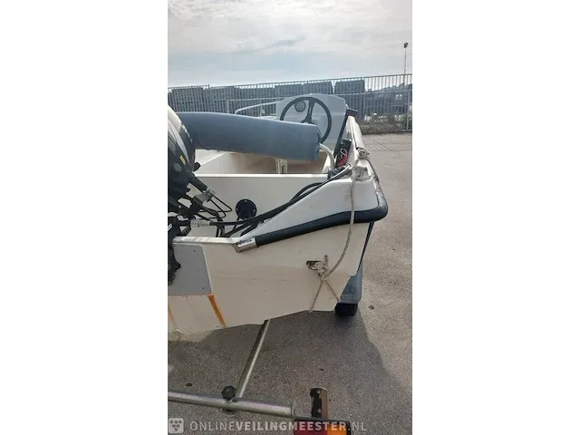 Vis/console boot bryza 410 met suzuki 15 pk buitenboordmotor en riba boottrailer bryza , 410 - afbeelding 7 van  41
