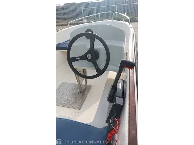 Vis/console boot bryza 410 met suzuki 15 pk buitenboordmotor en riba boottrailer bryza , 410 - afbeelding 17 van  41