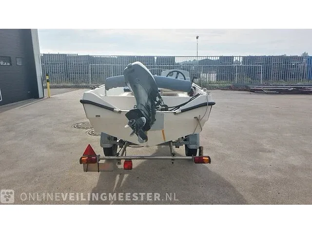 Vis/console boot bryza 410 met suzuki 15 pk buitenboordmotor en riba boottrailer bryza , 410 - afbeelding 34 van  41