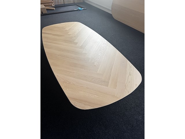 Visgraat eiken tafelblad 240x110 cm facetrand zwart - afbeelding 4 van  6