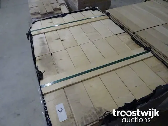 Visgraat lamelparket eiken, ca 28 m2 - afbeelding 2 van  5