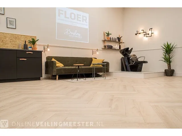 Visgraat laminaat vloer - 40,46m2 floer, creme eiken - afbeelding 5 van  7