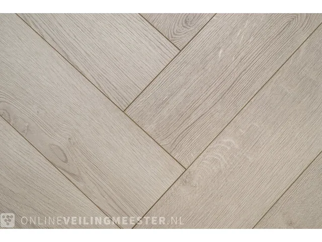 Visgraat laminaat vloer - 61,88m2 floer, vergrijsd eiken - afbeelding 6 van  7