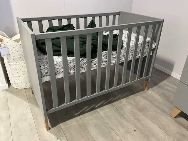 Vito mira babykamer - afbeelding 2 van  6