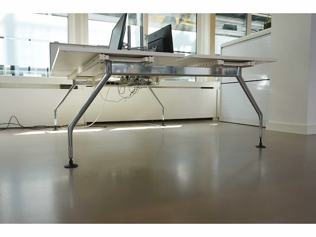 Vitra - dubbelzijdig bureau (2x) - afbeelding 6 van  7