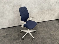 Vitra acx soft 3d - ergonomische design bureaustoel - afbeelding 6 van  12