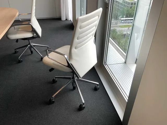 Vitra antonio citerio ac4 vergaderstoel - afbeelding 2 van  5