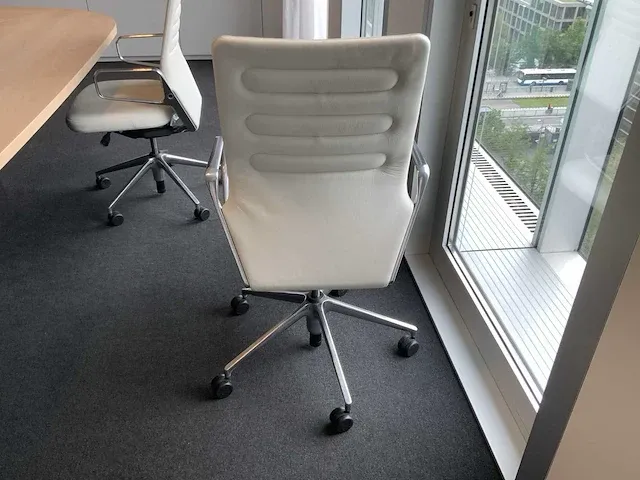 Vitra antonio citerio ac4 vergaderstoel - afbeelding 3 van  5