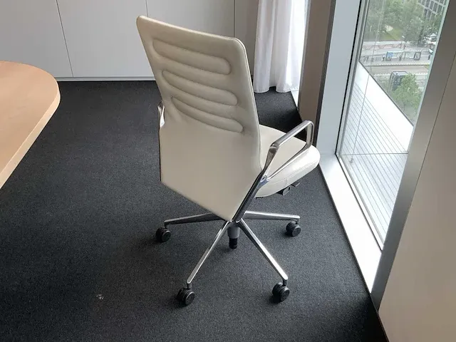 Vitra antonio citerio ac4 vergaderstoel - afbeelding 3 van  5