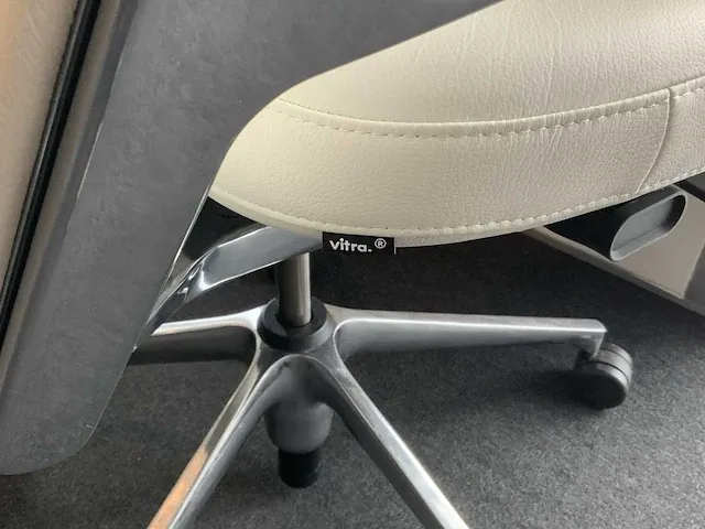 Vitra antonio citerio ac4 vergaderstoel - afbeelding 5 van  5