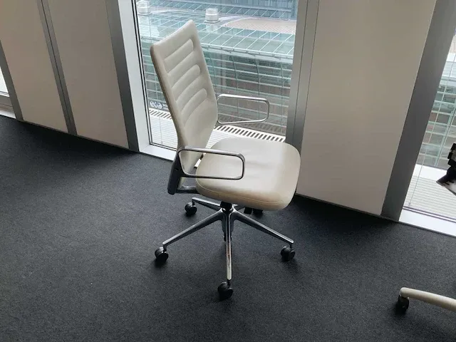 Vitra antonio citerio ac4 vergaderstoel - afbeelding 2 van  5
