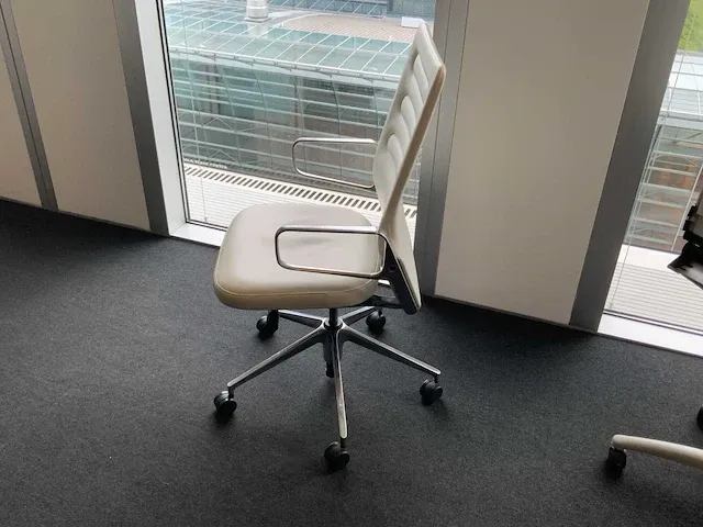 Vitra antonio citerio ac4 vergaderstoel - afbeelding 4 van  5