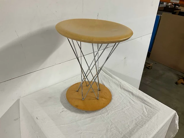 Vitra design rocking stool - afbeelding 3 van  4