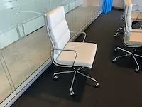 Vitra ea219 soft pad bureaustoel - afbeelding 4 van  5