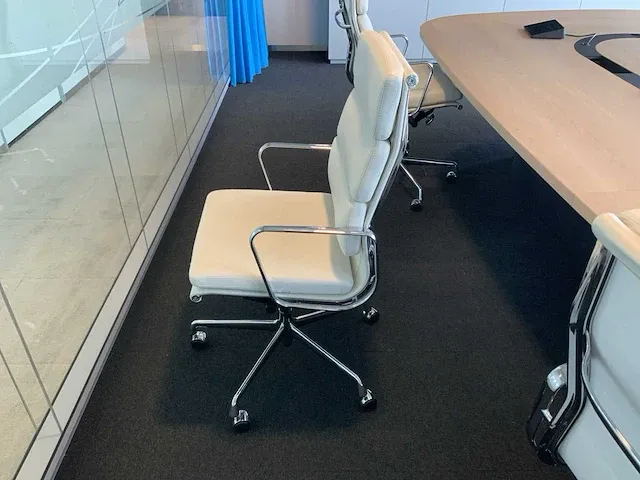Vitra ea219 soft pad bureaustoel - afbeelding 2 van  5