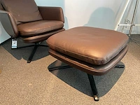 Vitra grand relax en ottoman ligstoel - afbeelding 2 van  3