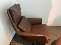 Vitra grand relax en ottoman ligstoel - afbeelding 3 van  3