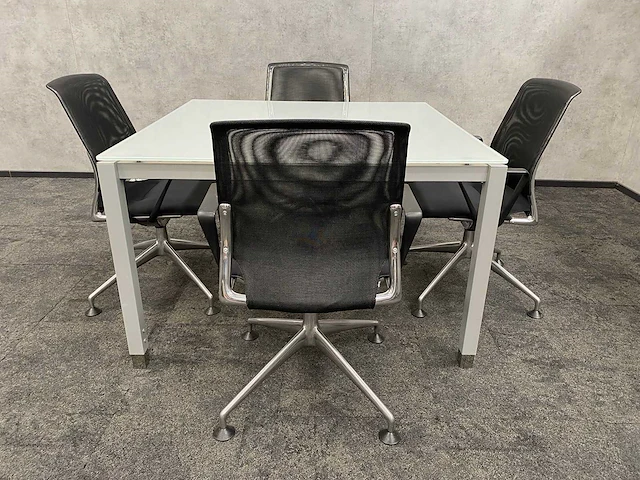 Vitra meda - 4 persoons design set 120x120 - afbeelding 3 van  24