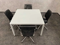 Vitra meda - 4 persoons design set 120x120 - afbeelding 5 van  24
