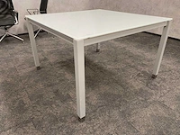 Vitra meda - 4 persoons design set 120x120 - afbeelding 16 van  24