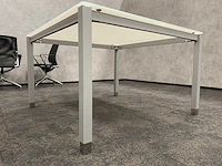 Vitra meda - 4 persoons design set 120x120 - afbeelding 17 van  24