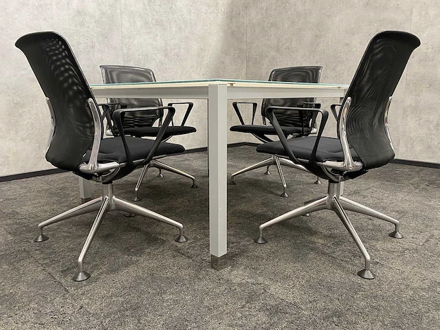 Vitra meda - 4 persoons design set 120x120 - afbeelding 12 van  24