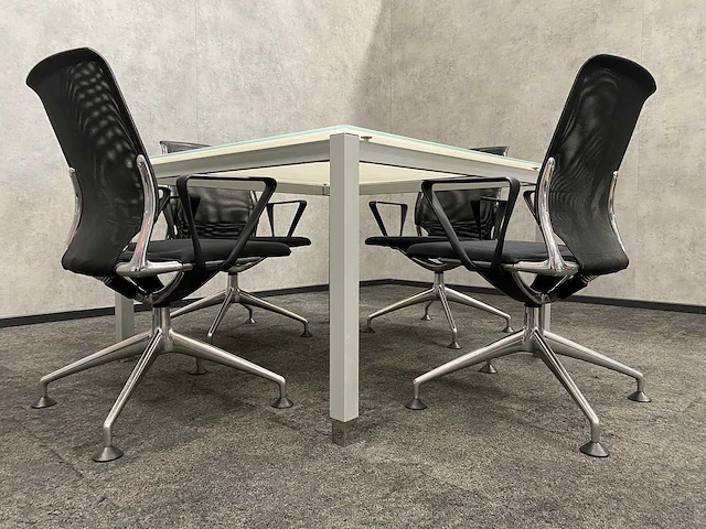 Vitra meda - 4 persoons design set 120x120 - afbeelding 18 van  24