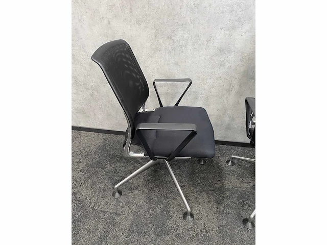 Vitra meda - 4 persoons design set 120x120 - afbeelding 22 van  24