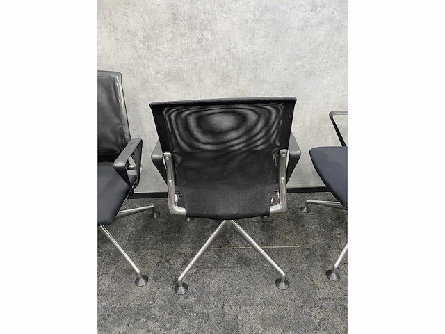 Vitra meda - 4 persoons design set 120x120 - afbeelding 24 van  24