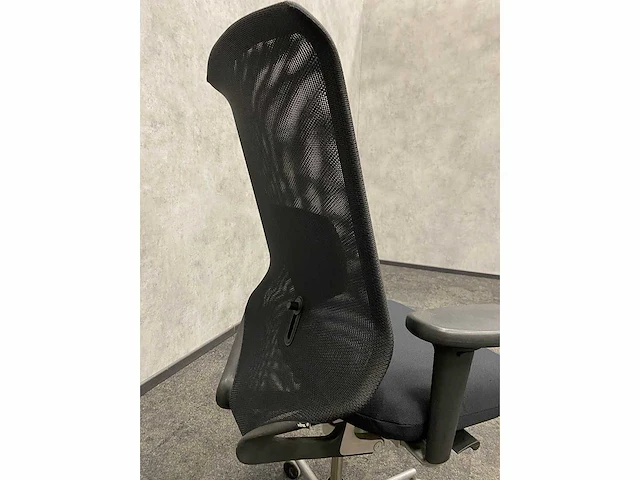 Vitra meda - ergonomische bureaustoel - afbeelding 10 van  17