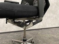 Vitra meda - ergonomische bureaustoel - afbeelding 15 van  17