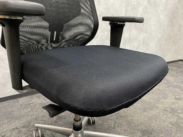 Vitra meda - ergonomische bureaustoel - afbeelding 16 van  17