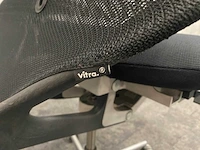 Vitra meda - ergonomische bureaustoel - afbeelding 2 van  8