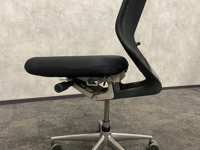 Vitra meda - ergonomische bureaustoel - afbeelding 7 van  8