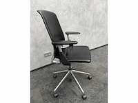 Vitra meda - lederen design bureaustoel - afbeelding 7 van  9
