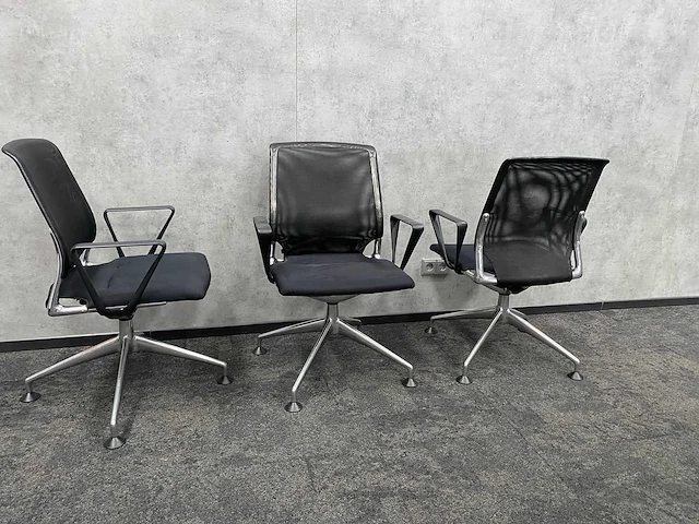 Vitra meda/ magis tavolo - 3 persoons design set ø110 - afbeelding 20 van  24