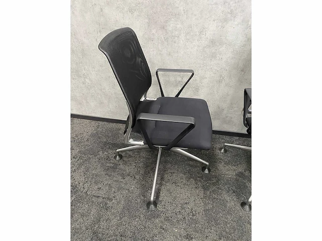 Vitra meda/ magis tavolo - 3 persoons design set ø110 - afbeelding 21 van  24