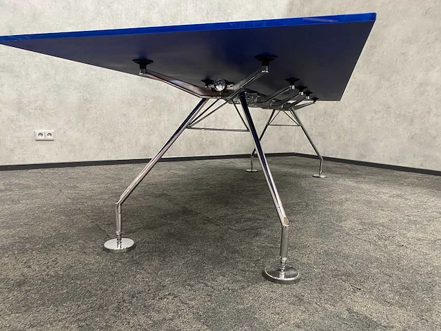 Vitra meda/ tecno nomos - 8 persoons design set 280x100 - afbeelding 18 van  32