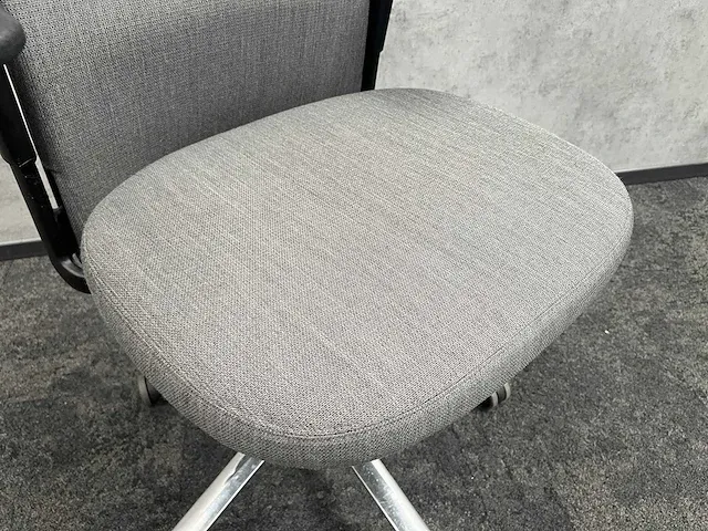 Vitra pacific - bureaustoel - grijs, chroom - afbeelding 9 van  13