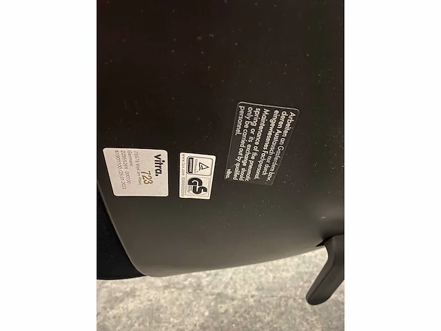 Vitra rookie - bureaustoel zwart - afbeelding 11 van  11